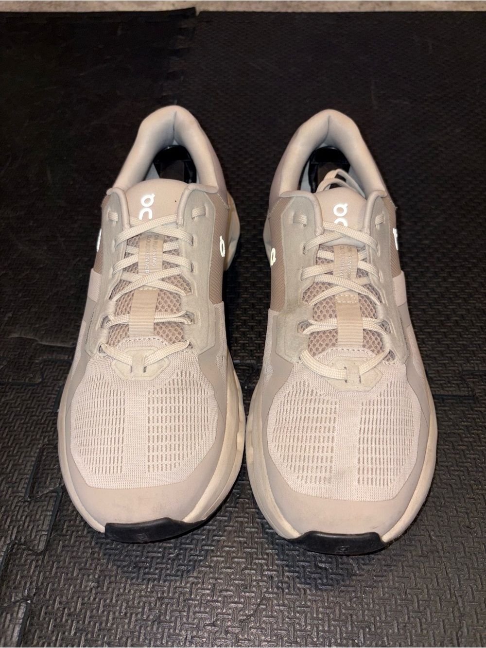 On Running Cloudrunner 2 Pearl Desert Men's Size 10.5 Lightweight Running Shoes